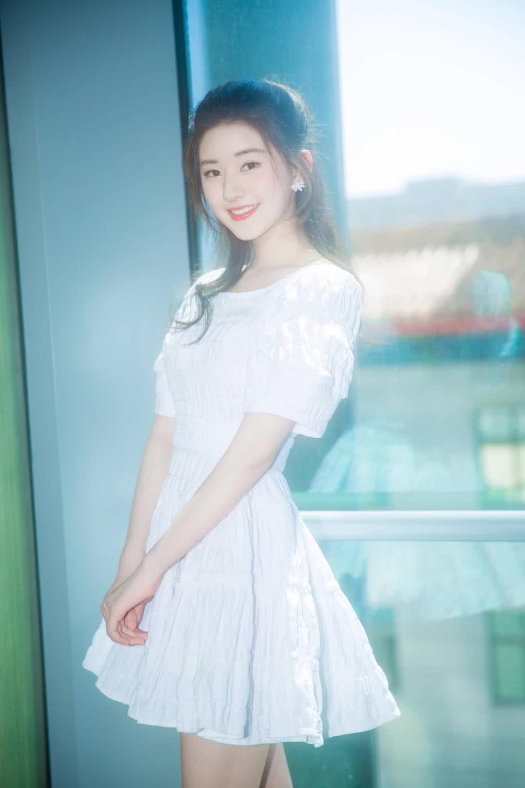 中国版《蓝色生死恋》即将上映,这次女主清新可爱不输原版。