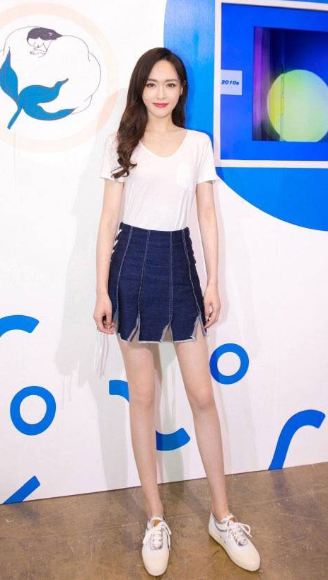 细数娱乐圈"筷子腿"女星,迪丽热巴关晓彤唐嫣上榜,杨幂最典型