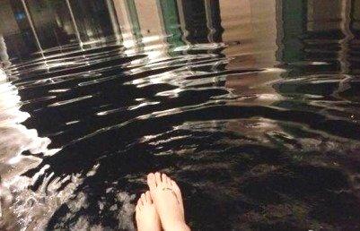 已经升级为辣妈的baby的脚也很好看啊~