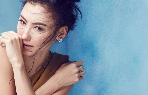 33岁coco与82岁谢贤复合多次出入谢贤家谢表示不分手