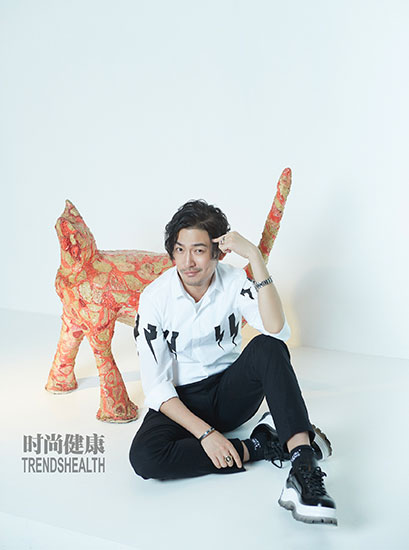 张博杂志大片曝光 格调MEN气质凸显