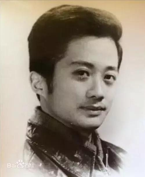 李小璐妈妈看起来还是美的，而且感觉比她还漂亮！