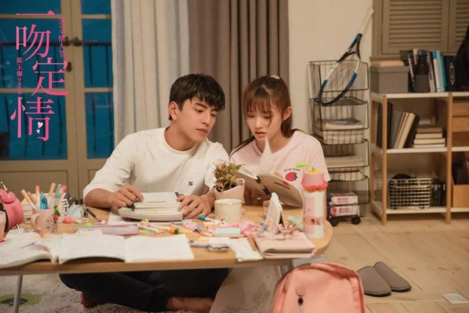 于是，她在故事中加入了很多小心思，无限放大生活化的小细节。