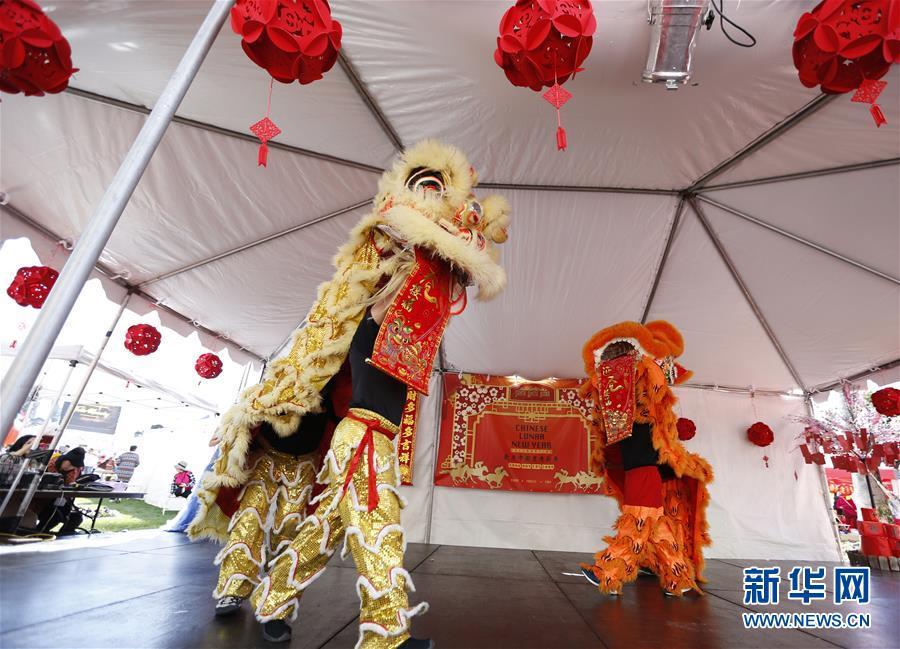 4 洛杉矶圣阿妮塔公园举行中国新年庆祝活动