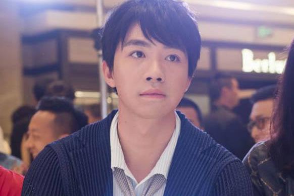 俞灏明当出租司机 素人女乘客发现后 直接摔车门离去