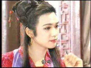 《百变大伽秀》中的女装示的孙坚和虎虎。