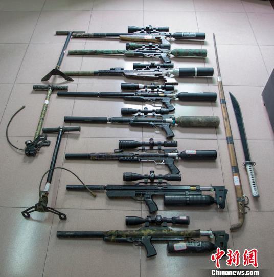 四川泸县警方破获一起跨省重大网络制贩枪支弹药案