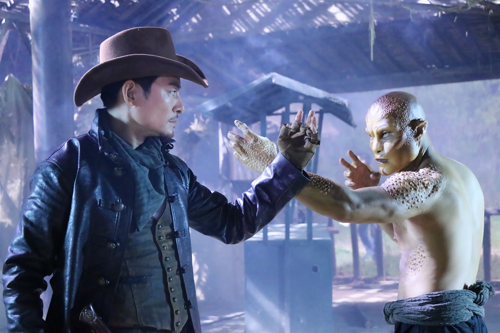 就喜欢他像刘德华做赌侠时,那样又痞又怂!