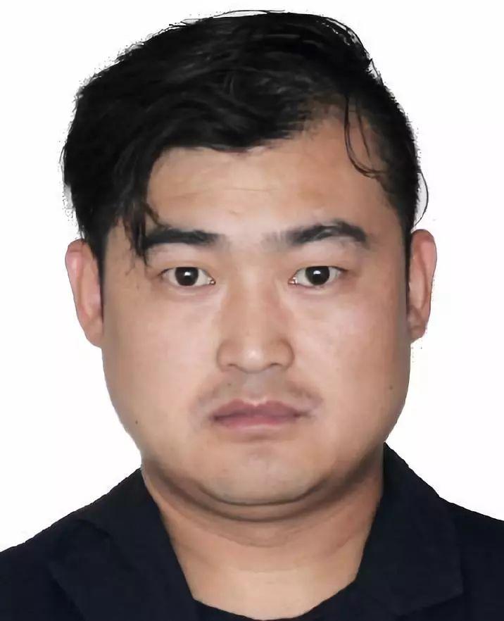 12名涉黑涉恶在逃人员,一半90后!见到请立即报警