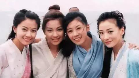 不过距离03版的《倚天屠龙记》过去已经16年，那些我们记忆里的大美女们，如今又过得怎么样呢？