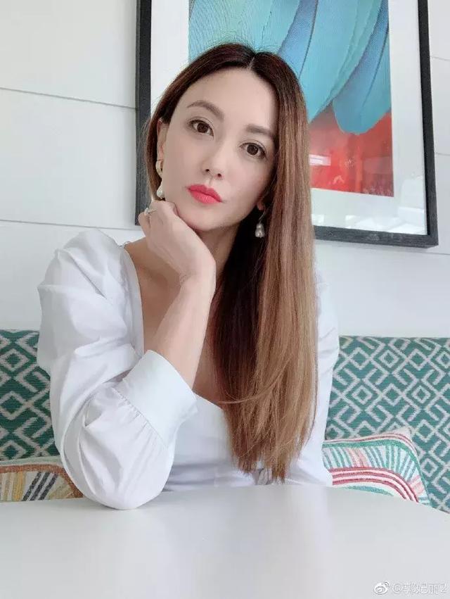 【陈秀丽：为家庭牺牲自己事业】