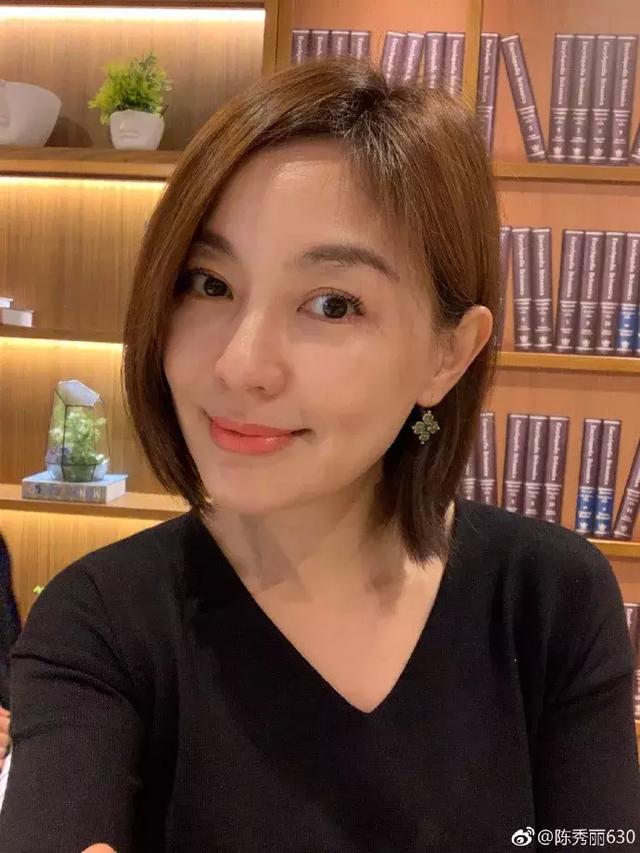 【贾静雯高圆圆成人生赢家，关系依旧很好】