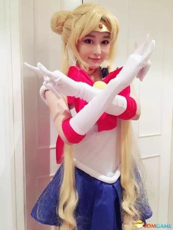 angelababy庆生cos冰雪女王其实娱乐圈的cos大神不止她一个