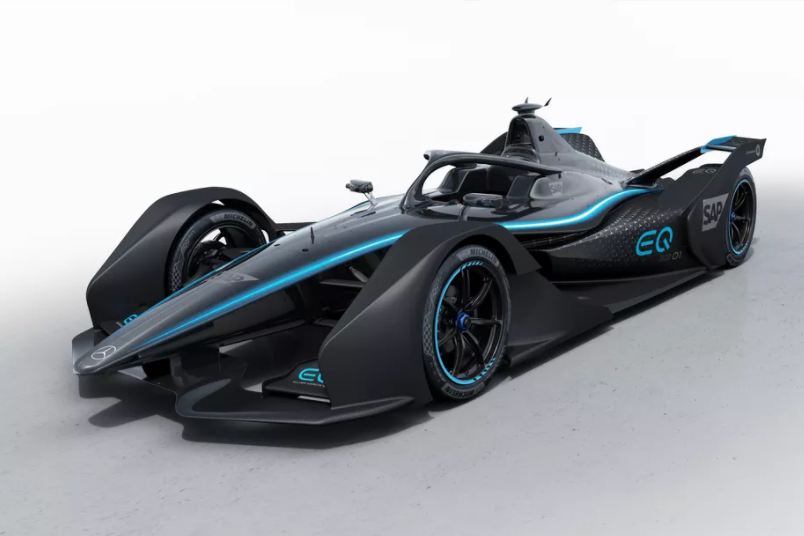梅赛德斯·奔驰展示首款全电动赛车eqsilverarrow01