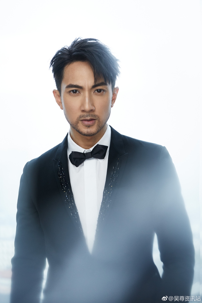 吴尊胡子造型亮相