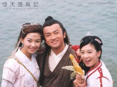 7.周芷若和宋青书,莫名有CP感。不得不说,高圆圆颜值真的很抗打。