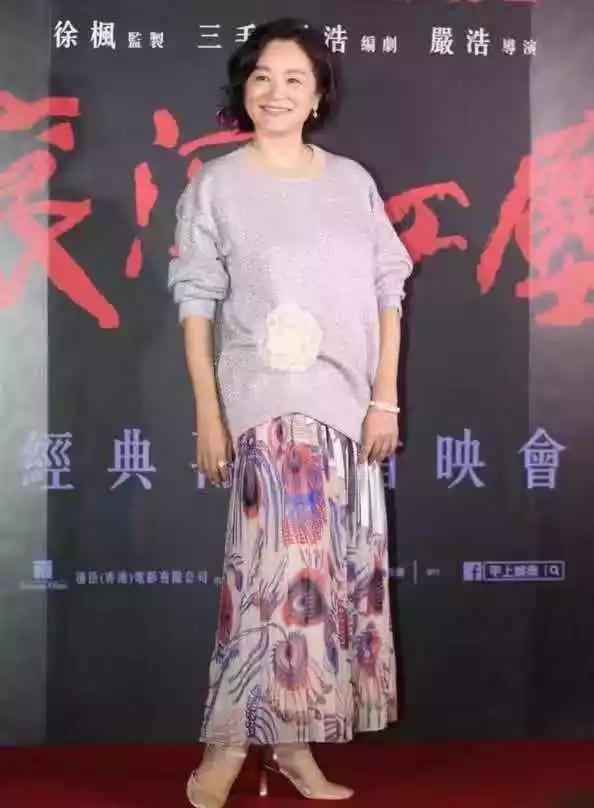 在整个访问中,林青霞多次提到邢李,感觉他们夫妻感情还是不错的。