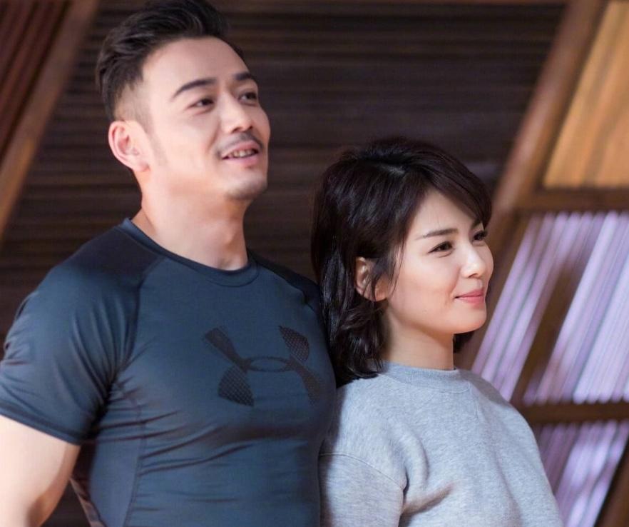 一直到最后,跟刘涛一起演了《欢乐颂》,靠着小包总这个角色,才总算是