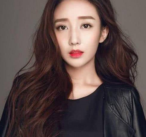 她上非诚勿扰因长的太美总导演一眼看中如今成一线女星