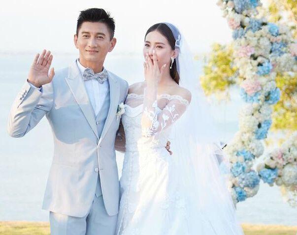 十八岁的他也有着让人想多看几眼的帅气脸庞。