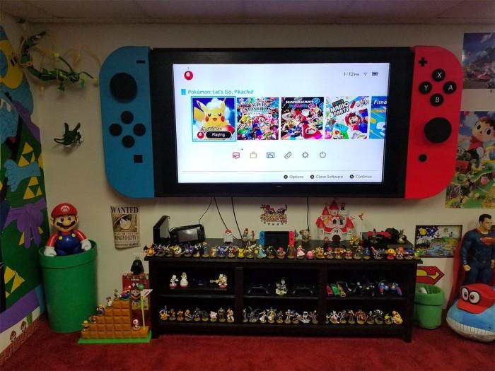 一位粉丝将一台65寸电视变成了巨型switch