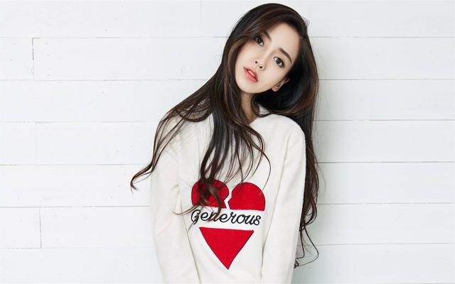 期待新一季的《跑男》，也希望baby在接下去的录制注意安全，不要再受伤啦！