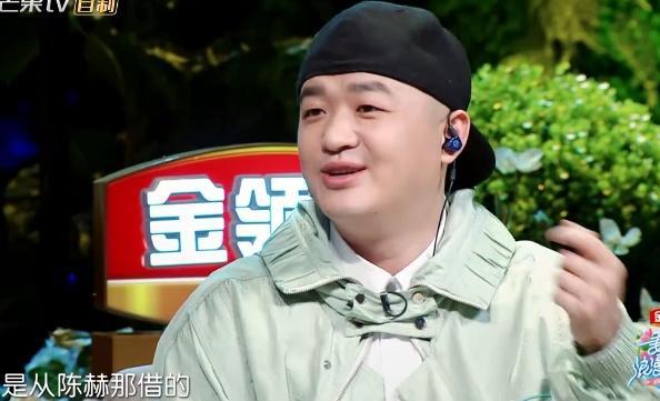 更搞笑的是,那个时候包贝尔没钱买求婚钻戒,陈赫借钱给他。