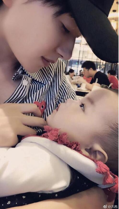 她说不上大红大紫，却在稳步增长。