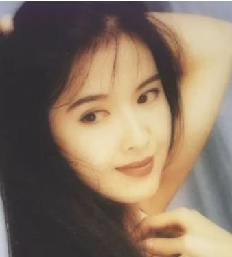 李嘉欣