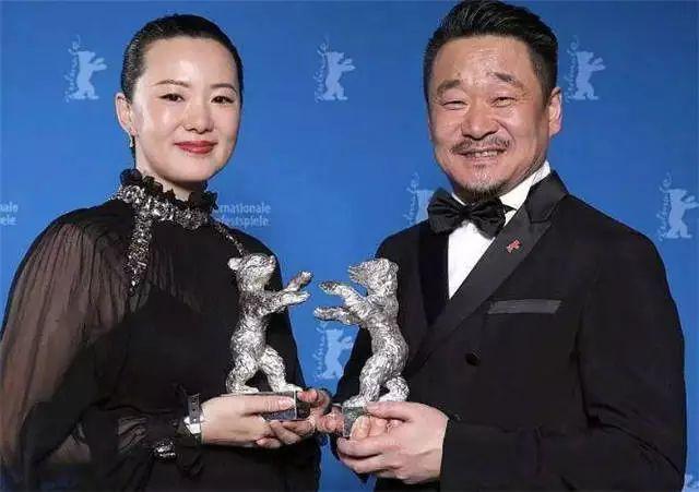 咏梅给了同行一些鼓励，虽然大器晚成，但好演技傍身，中年女演员们也可能大放异彩。