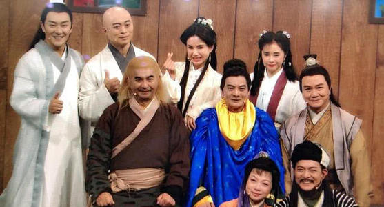 “琴操”李若彤离开杭州,在机场发一波美照,网友直呼:仙气不减