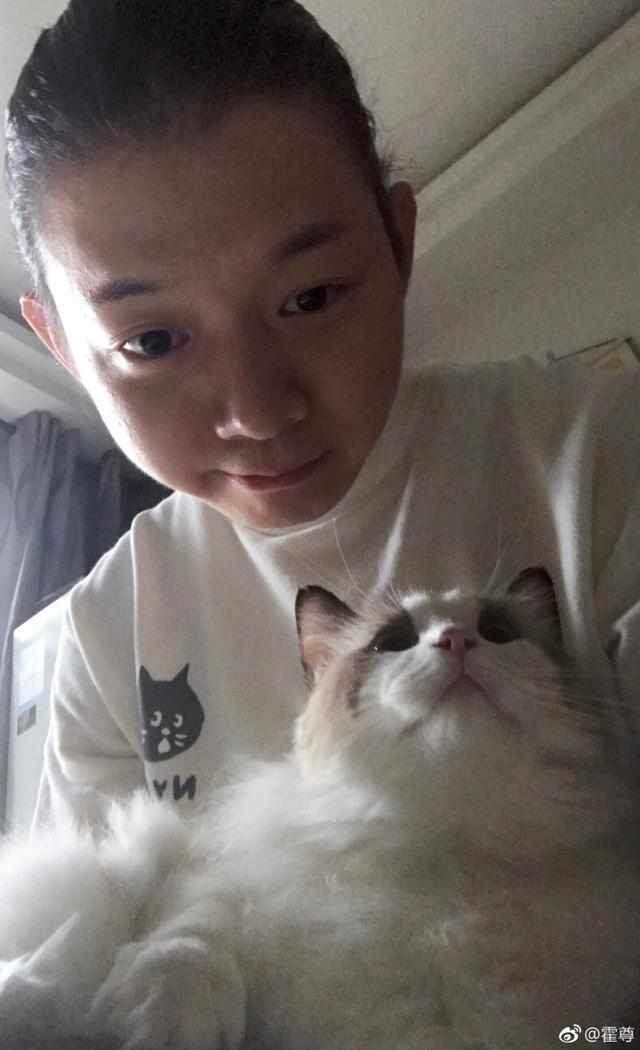 不过也被很多网友怀疑性别“太娘了”！