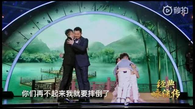 事后沙溢和胡可也回应了这段让人感动的画面。沙溢说“宝贝，你们就是爸爸妈妈生命的延续”