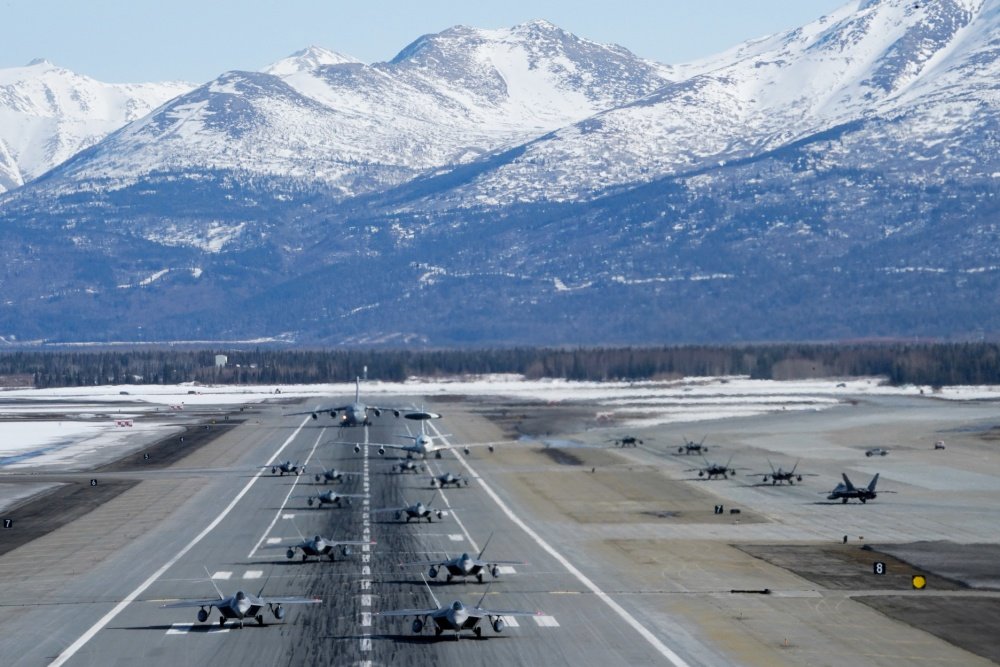 美国阿拉斯加空军基地图片