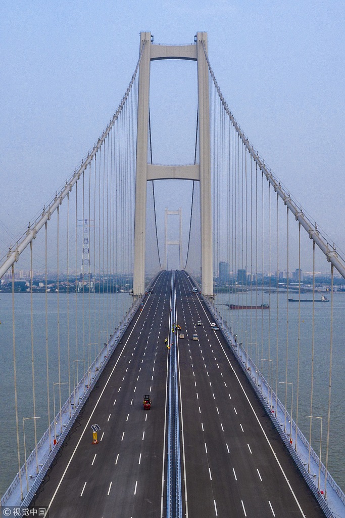 12 粤港澳大湾区首个"超级工程"即将投用