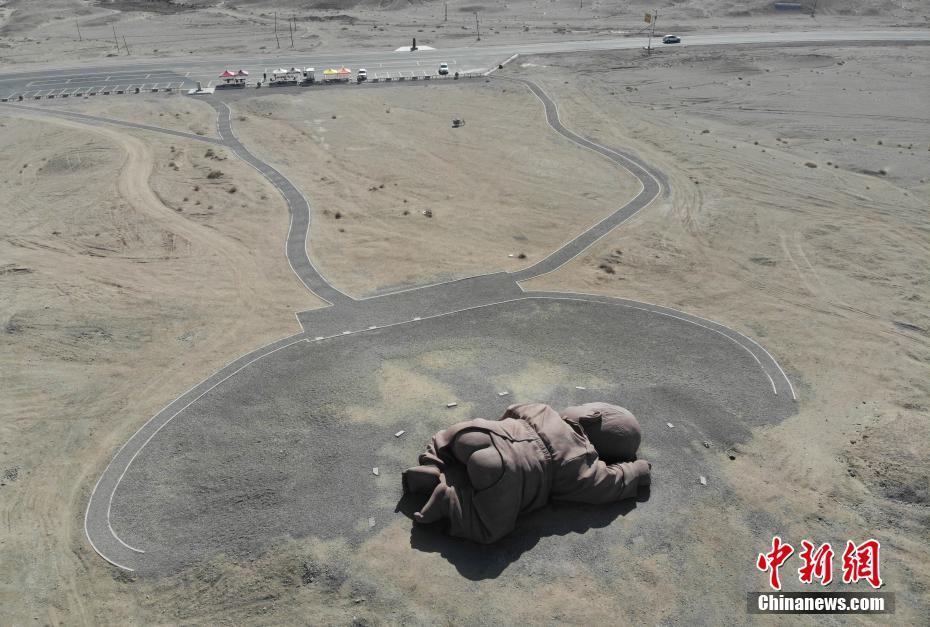 4 航拍甘肃敦煌雅丹地貌 "西海舰队" 景观如万舰出海