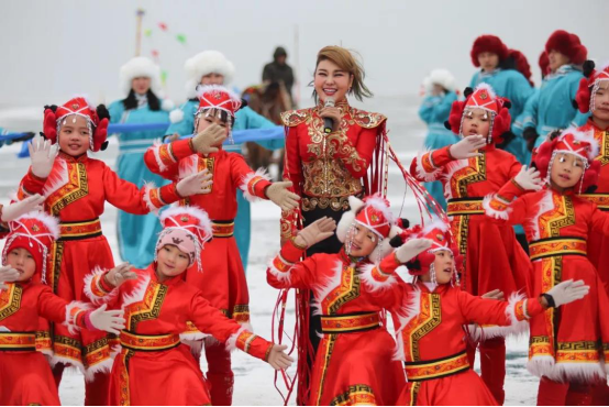 揭秘乌兰图雅和她的“知识型”经纪人