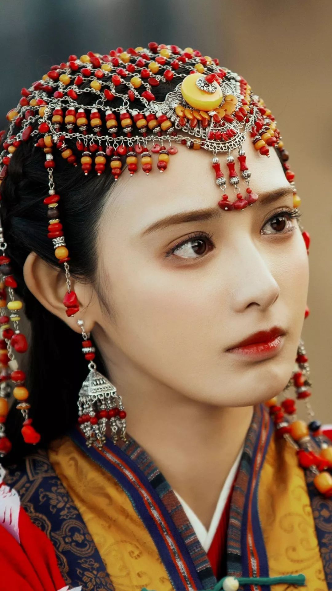 东宫女主还有两副面孔大漠艳红九公主vs宫廷灵动太子妃你爱哪个