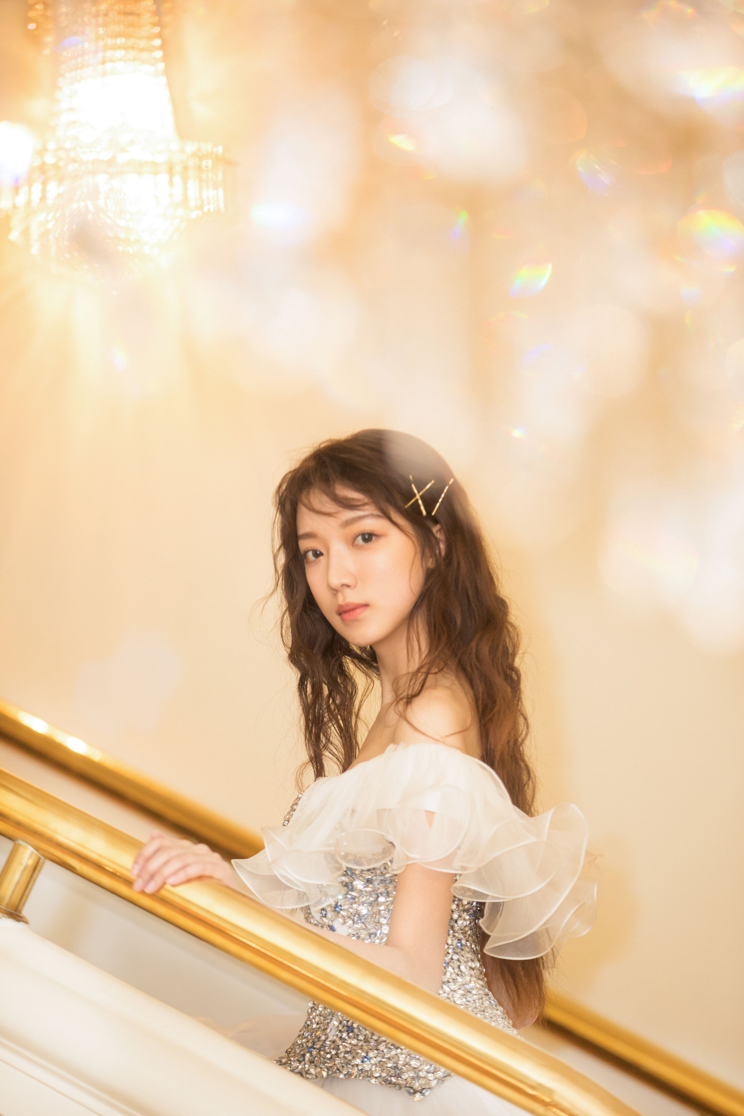 肖雨亮相品牌发布会轻纱仙姿撩人心弦