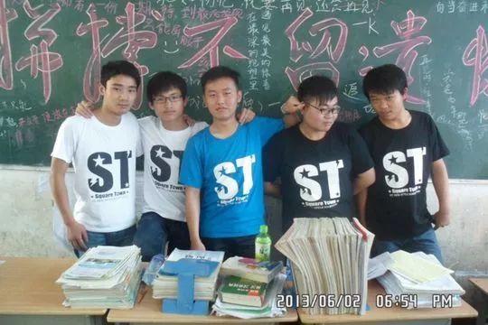 汪耀峰的父母常年在武汉，农村的家里空空如也