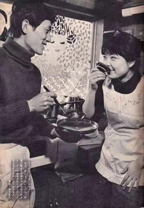 夫妇俩关系有所缓和，还是因为两人到晚年开始疾病缠身。