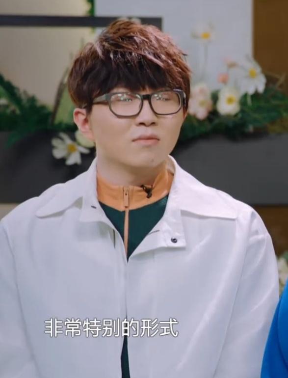 最后说一句，毛不易唱《因为爱情》发音很好，很有情歌味道。