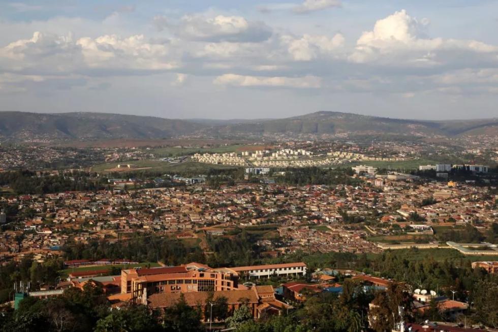 ↑图为卢旺达首都基加利。(新华社记者吕天然摄)