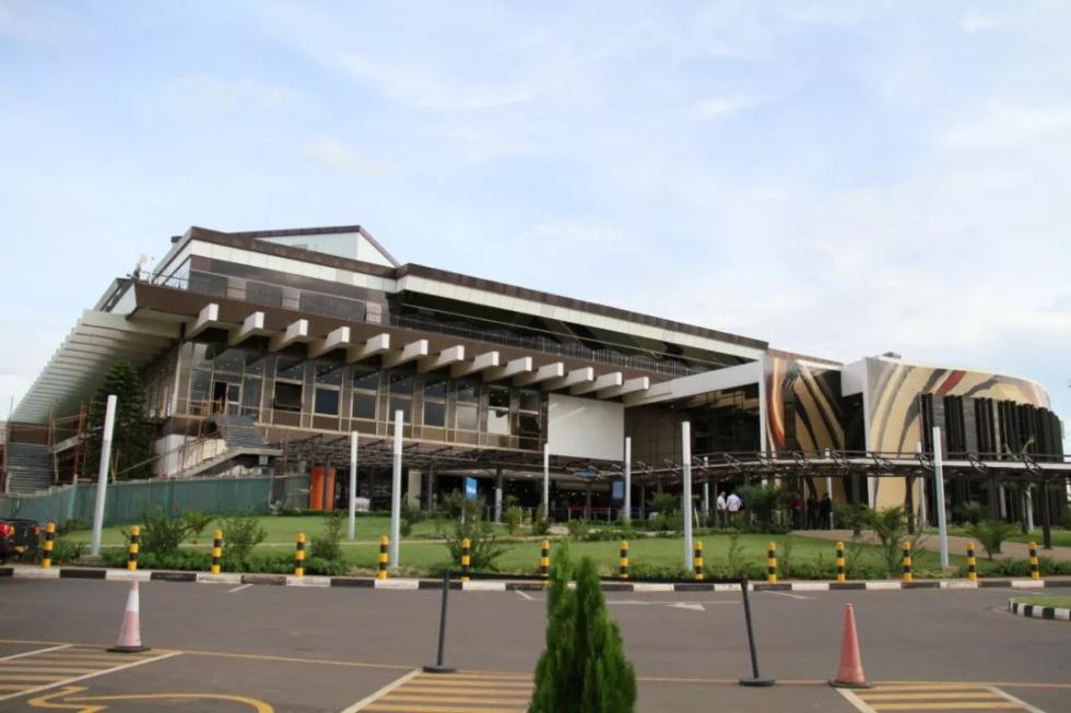 ↑图为卢旺达基加利国际机场。(新华社记者杨孟曦摄)