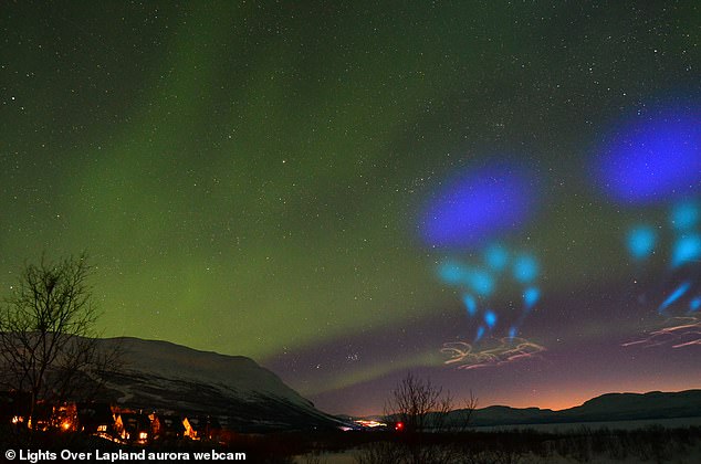 北极夜空发现神秘蓝光 外星人说法遭NASA否认