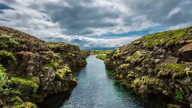而这里的夏季却充满绿意，与印象中白茫茫的冰岛大相庭径。