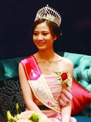 TVB向来要捧正热的港姐，朱晨丽也不例外。