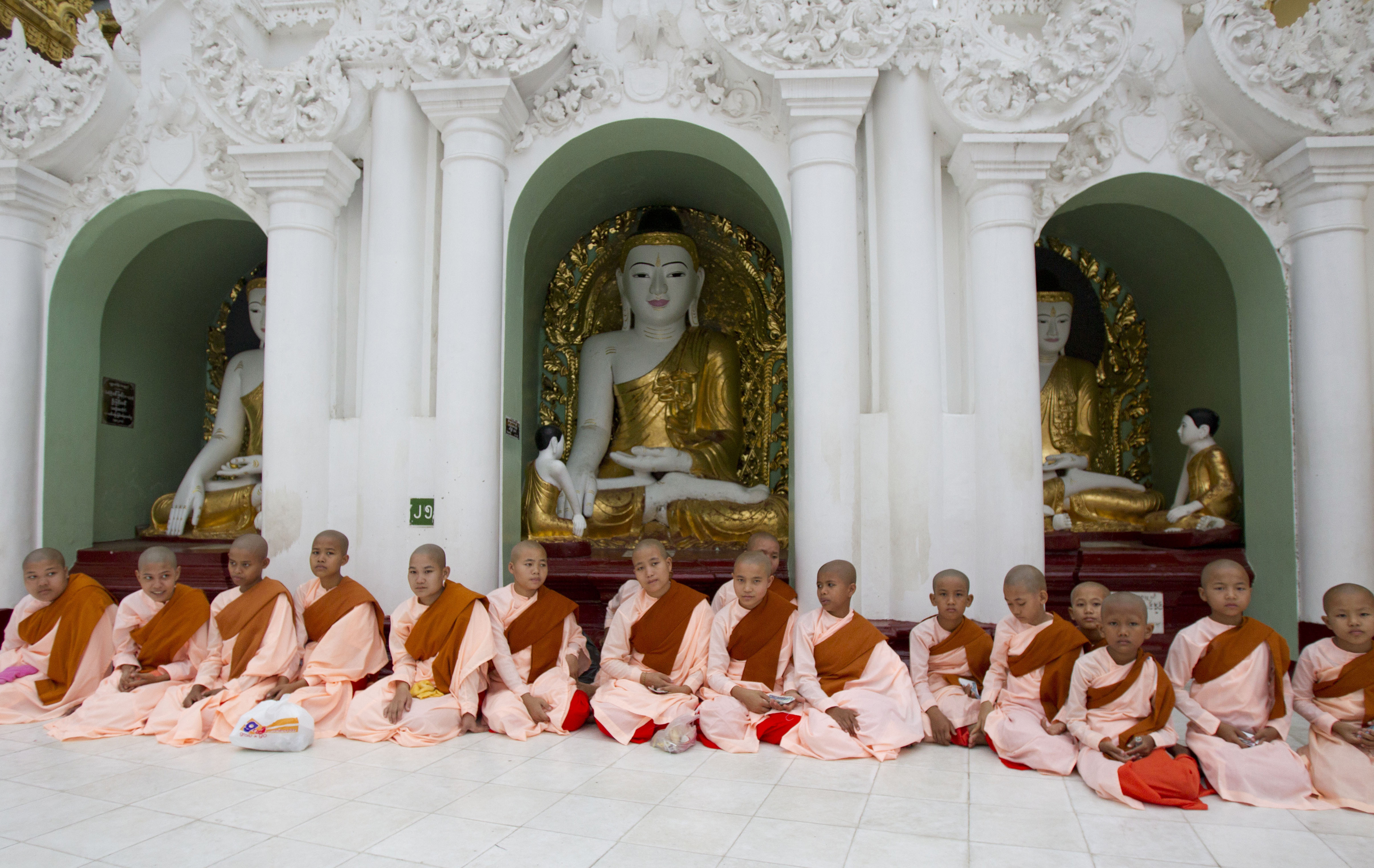缅甸佛教徒图片