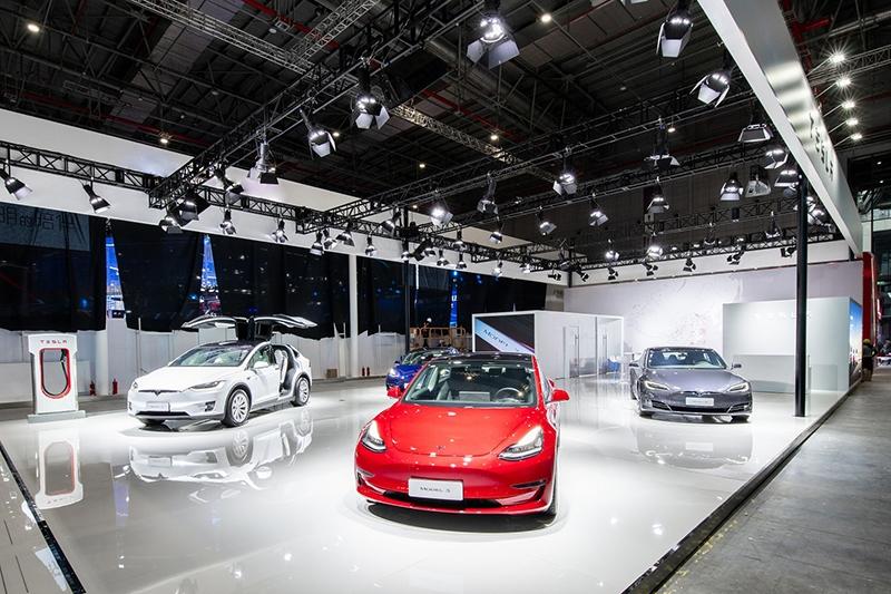 特斯拉model3升级版亮相上海车展起售价377万元