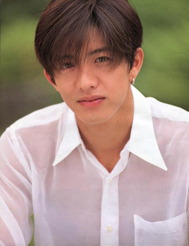 林允儿早在2010年的时候,就表示自己很喜欢木村拓哉,看他的电影的时候